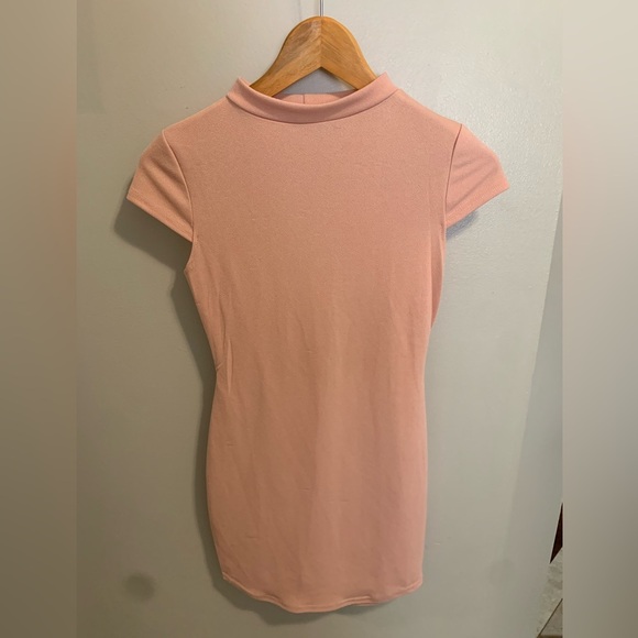 💜 PrettyLittleThing Pink Bodycon Mini Dress, Size US 4 - Picture 5 of 7